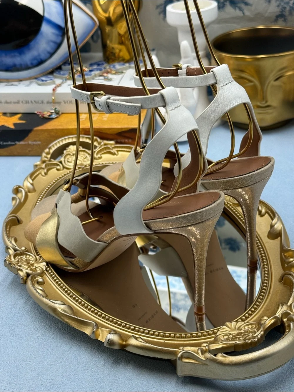 🆕 KURT GEIGER LONDON 🧿 NWOB Sun Wave Strappy Leather Sandal, Gold Combo - Sz 7